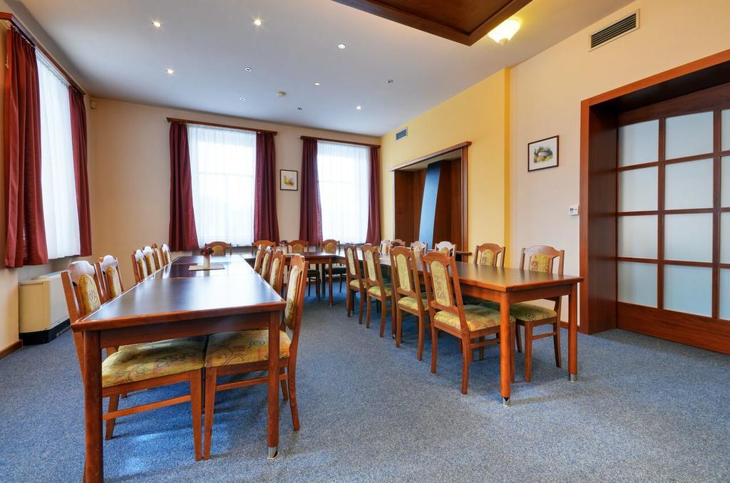Hotel Filipinum Jablonne nad Orlici Экстерьер фото