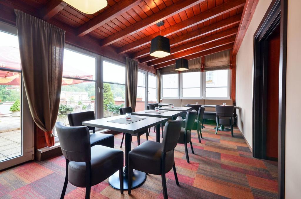 Hotel Filipinum Jablonne nad Orlici Экстерьер фото