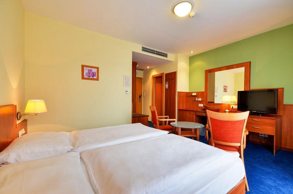 Hotel Filipinum Jablonne nad Orlici Номер фото