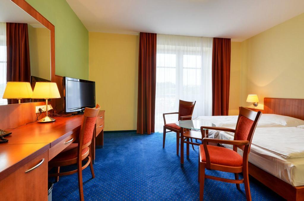 Hotel Filipinum Jablonne nad Orlici Номер фото