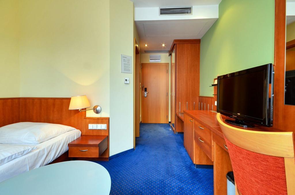 Hotel Filipinum Jablonne nad Orlici Номер фото