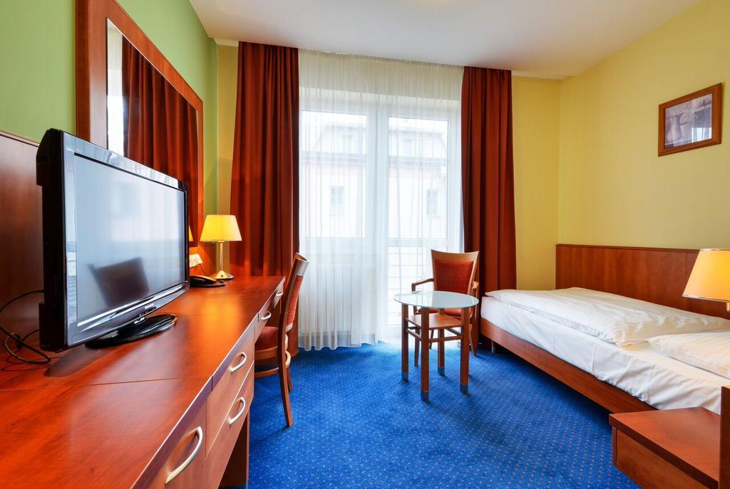 Hotel Filipinum Jablonne nad Orlici Номер фото